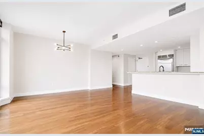 8100 River Road 905 #905, North Bergen, NJ 07047 - Photo 4
