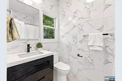 275 Pacific Avenue 2 #2, Jersey City, NJ 07304 - Photo 20