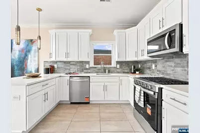 275 Pacific Avenue 2 #2, Jersey City, NJ 07304 - Photo 8