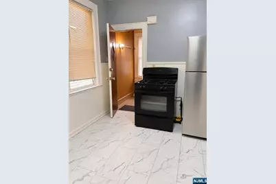 388 6th Street, Newark, NJ 07107 - Photo 6