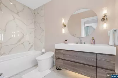 1059 Briar Way, Fort Lee, NJ 07024 - Photo 32
