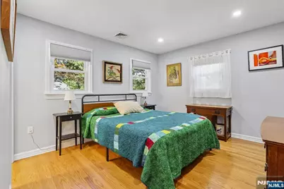 984 Crystal Lake Terrace, Franklin Lakes, NJ 07417 - Photo 20