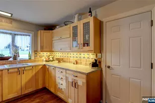 64 Grove St, Oakland, NJ 07436 - Photo 16