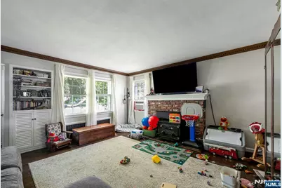 1147 Goffle Road, Hawthorne, NJ 07506 - Photo 8