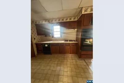106 Morgan Place, North Arlington, NJ 07031 - Photo 6
