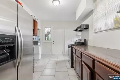 126 Verona Avenue, Newark, NJ 07104 - Photo 4