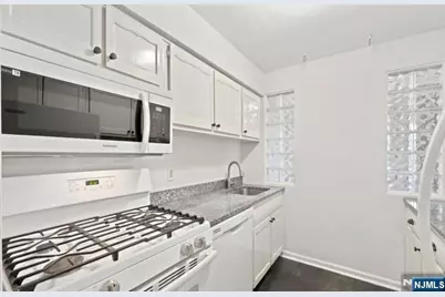 605 Grove Street, Clifton, NJ 07013 - Photo 10