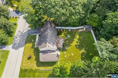 127 Mountain Circle, West Milford, NJ 07480 - Photo 32