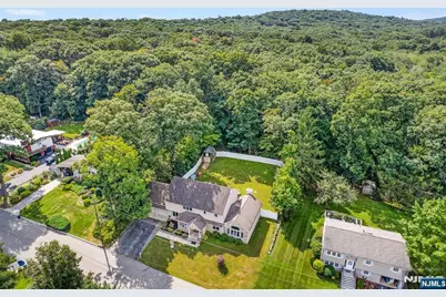 127 Mountain Circle, West Milford, NJ 07480 - Photo 6