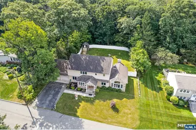 127 Mountain Circle, West Milford, NJ 07480 - Photo 4