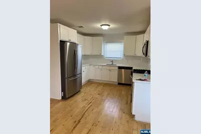 36 James Place 2 #2, Lodi, NJ 07644 - Photo 4