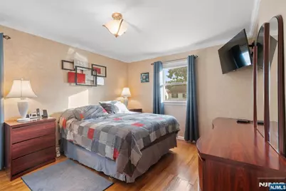 8 Vanderbilt Place, North Arlington, NJ 07031 - Photo 10