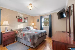 8 Vanderbilt Pl, North Arlington, NJ 07031 - Photo 10