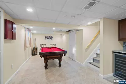 8 Vanderbilt Place, North Arlington, NJ 07031 - Photo 18