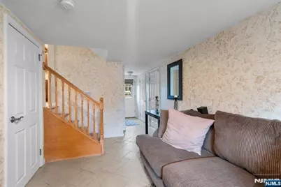 8 Vanderbilt Place, North Arlington, NJ 07031 - Photo 16