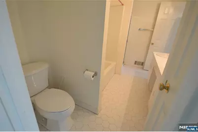 4 Collura Lane L095 #L095, Clifton, NJ 07012 - Photo 32