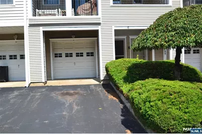 4 Collura Lane L095 #L095, Clifton, NJ 07012 - Photo 4