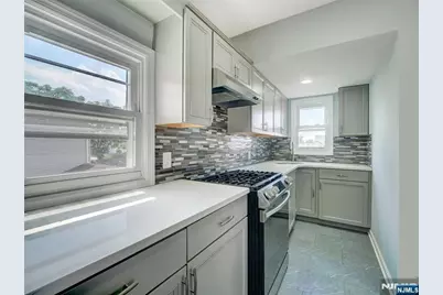 27 Honiss Street 2 #2, Belleville, NJ 07109 - Photo 16