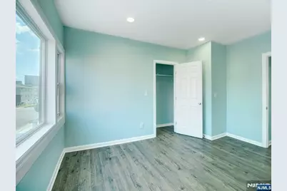 27 Honiss Street 2 #2, Belleville, NJ 07109 - Photo 4