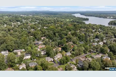 783 Woodland Avenue, Oradell, NJ 07649 - Photo 42