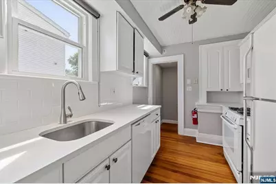 81 Locust Avenue, Emerson, NJ 07630 - Photo 10