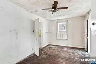 800 S 15th St, Newark, NJ 07108 - Photo 8