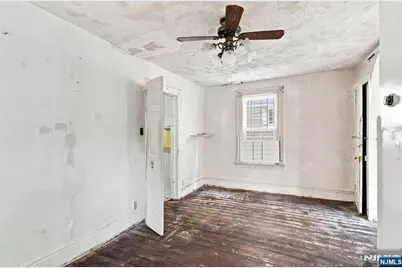 800 S 15th Street, Newark, NJ 07108 - Photo 8