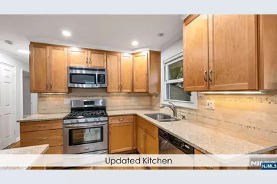 464 Dorchester Road, Ridgewood, NJ 07450 - Photo 8