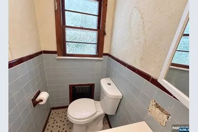 181 6th Street, Saddle Brook Township, NJ 07663 - Photo 10