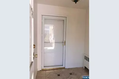 300 E Homestead Avenue A5 #A5, Palisades Park, NJ 07650 - Photo 10