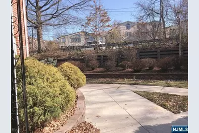 300 E Homestead Avenue A5 #A5, Palisades Park, NJ 07650 - Photo 2