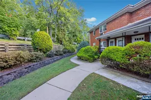 300 E Homestead Ave A5, Palisades Park, NJ 07650 - Photo 18