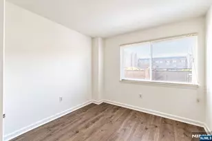 311 Hancock Ct 311, Edgewater, NJ 07020 - Photo 18