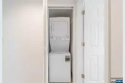 311 Hancock Court 311 #311, Edgewater, NJ 07020 - Photo 22