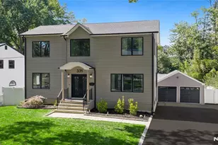 331 Elmwood Dr, Paramus, NJ 07652 - Photo 2