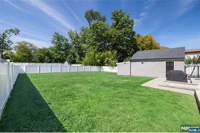 331 Elmwood Drive, Paramus, NJ 07652 - Photo 28