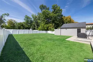 331 Elmwood Dr, Paramus, NJ 07652 - Photo 28