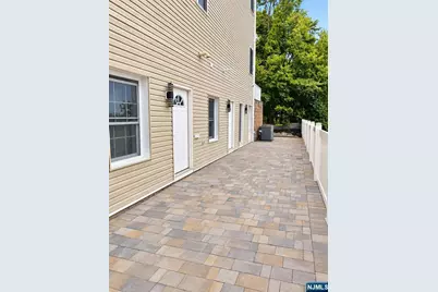 574 Preakness Avenue 1 #1, Haledon, NJ 07508 - Photo 2