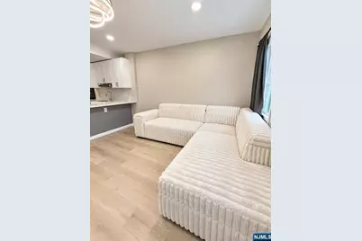 574 Preakness Avenue 1 #1, Haledon, NJ 07508 - Photo 4