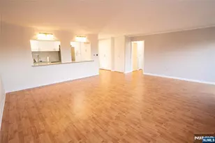 2180 Center 7D, Fort Lee, NJ 07024 - Photo 10