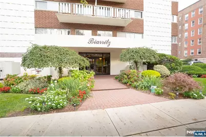 2180 Center 7D #7D, Fort Lee, NJ 07024 - Photo 2