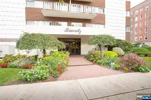 2180 Center 7D, Fort Lee, NJ 07024 - Photo 2