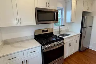 35 Orchard Street 2nd Floor, Ridgefield Park, NJ 07660 - Photo 2