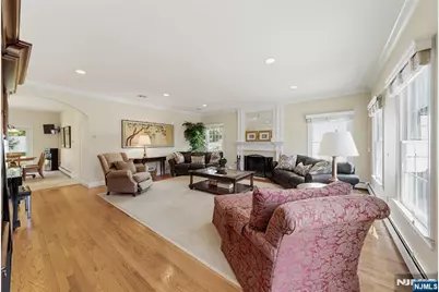 52 Robinhood Avenue, Closter, NJ 07624 - Photo 4
