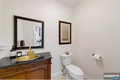 52 Robinhood Avenue, Closter, NJ 07624 - Photo 10