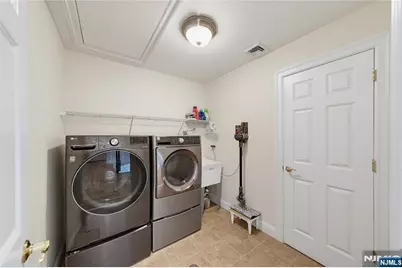 52 Robinhood Avenue, Closter, NJ 07624 - Photo 32