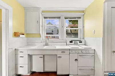 25 Edward Street, Bergenfield, NJ 07621 - Photo 18