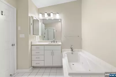 124 Panorama Drive, Edgewater, NJ 07020 - Photo 20
