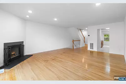 124 Panorama Drive, Edgewater, NJ 07020 - Photo 8