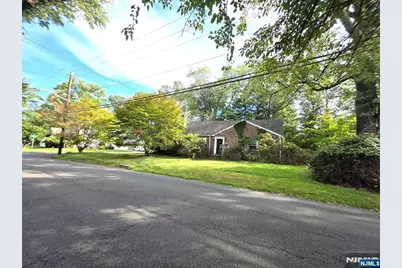 42 Madison Avenue, Haworth, NJ 07641 - Photo 2